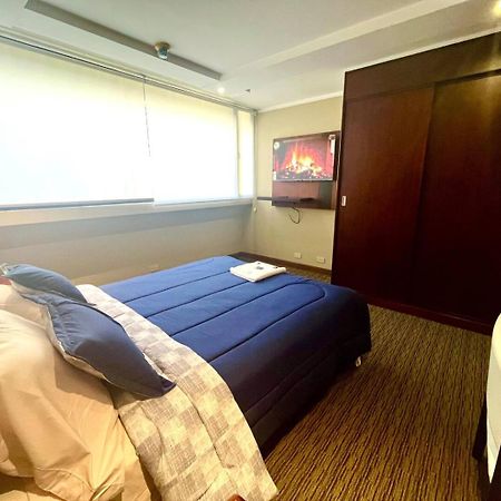 1420 Lujosa Habitacion - Hotel Akros Кито Екстериор снимка