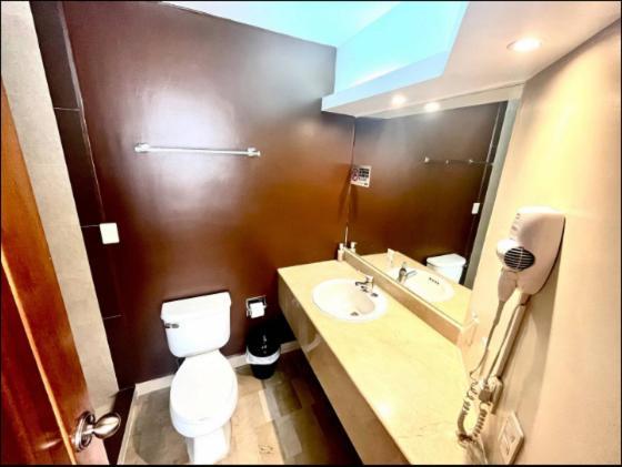 1420 Lujosa Habitacion - Hotel Akros Кито Екстериор снимка