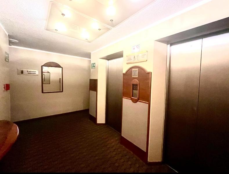 1420 Lujosa Habitacion - Hotel Akros Кито Екстериор снимка