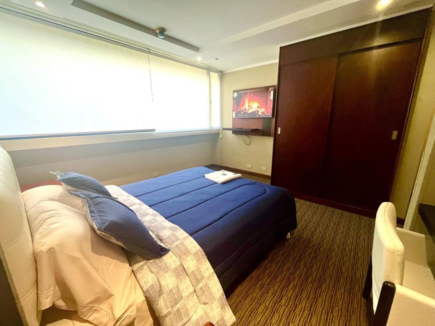 1420 Lujosa Habitacion - Hotel Akros Кито Екстериор снимка