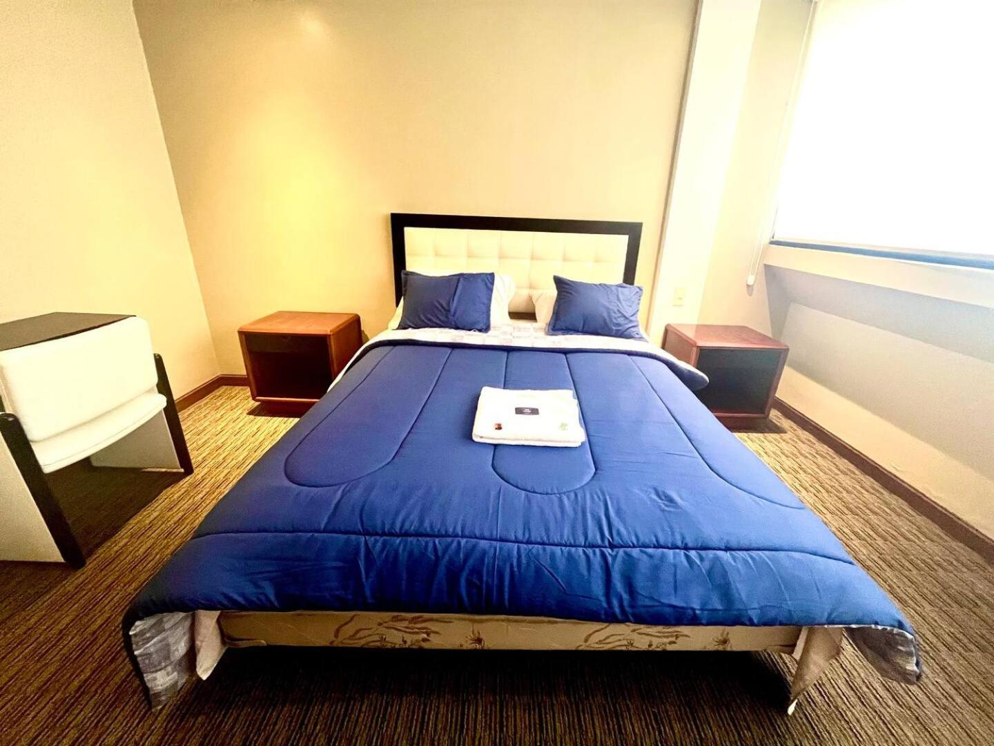 1420 Lujosa Habitacion - Hotel Akros Кито Екстериор снимка