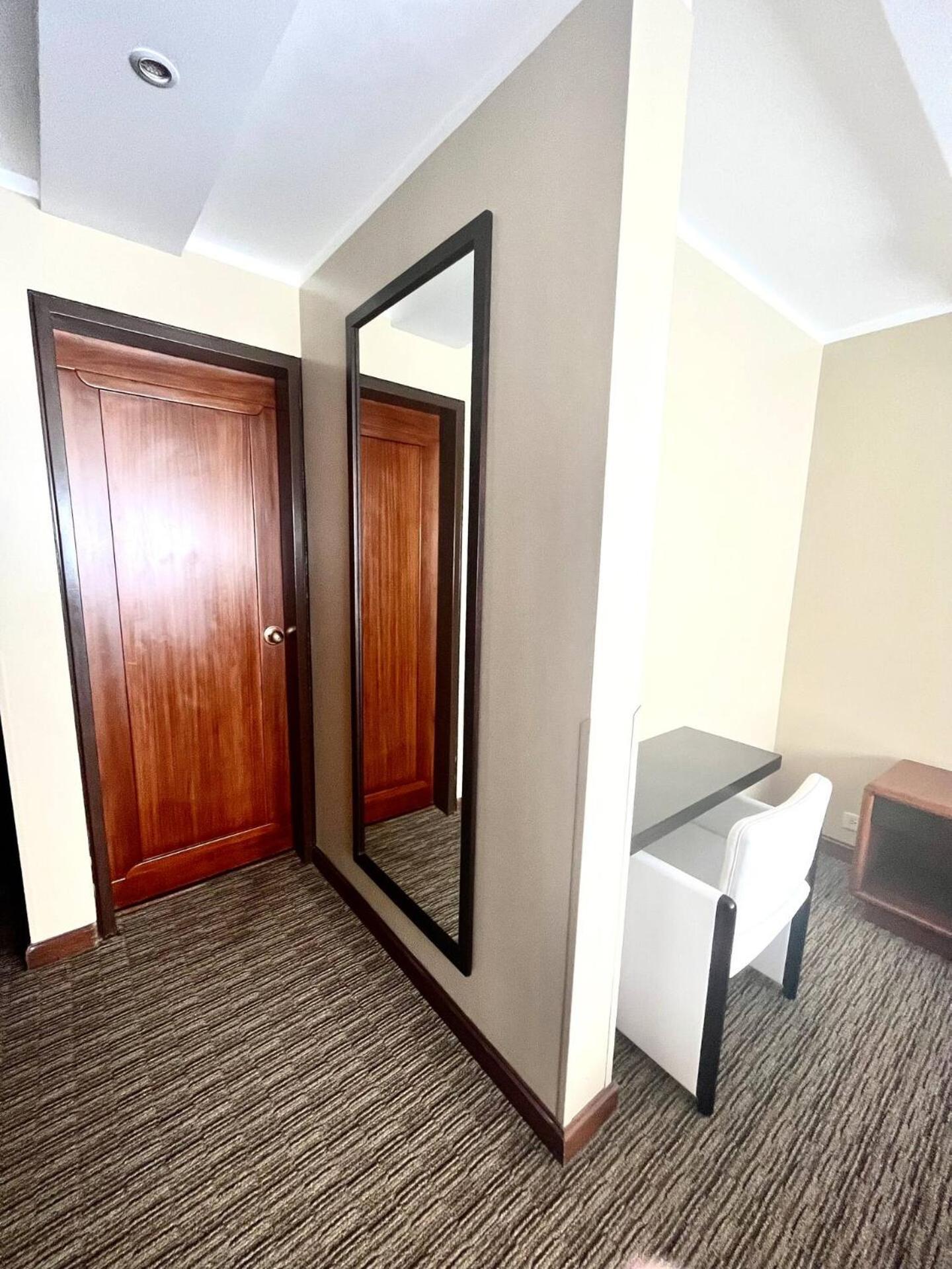 1420 Lujosa Habitacion - Hotel Akros Кито Екстериор снимка